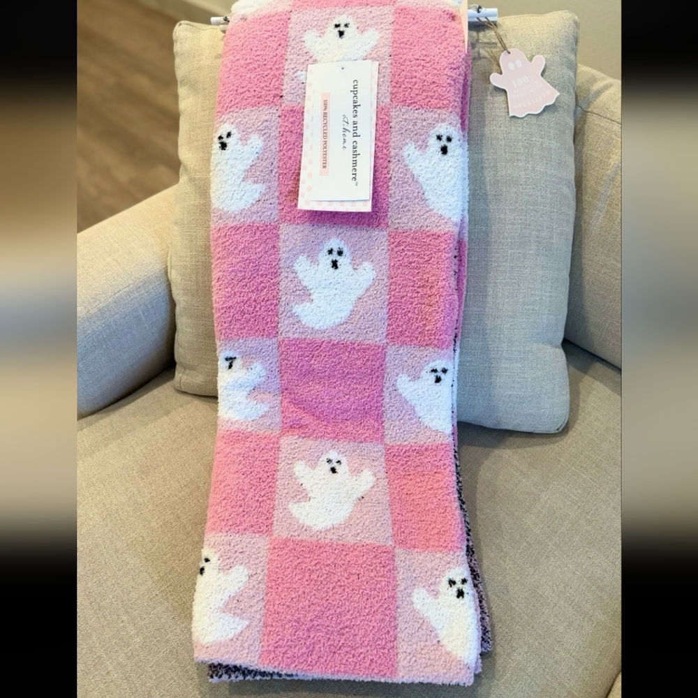 Cupcakes and Cashmere Pink Ghost Throw Blanket NWT